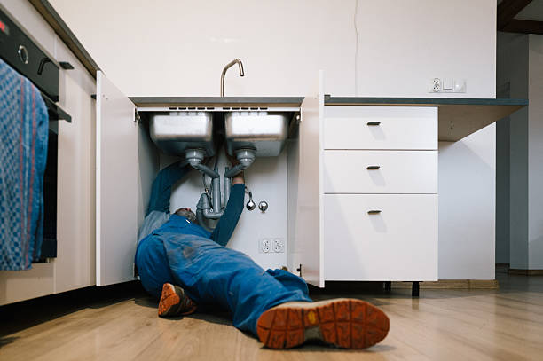 Professional Emergency Plumber technician working in Hillside, NJ